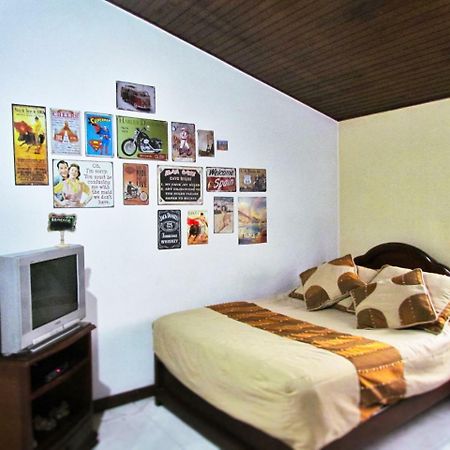 Como En Casa! Restaurante Y Hostal โบโกตา ภายนอก รูปภาพ