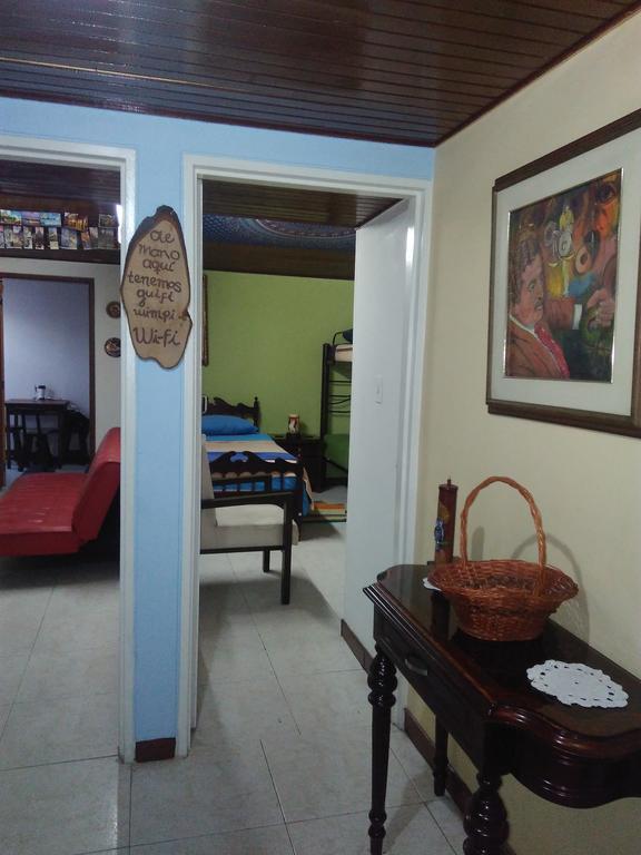 Como En Casa! Restaurante Y Hostal โบโกตา ภายนอก รูปภาพ