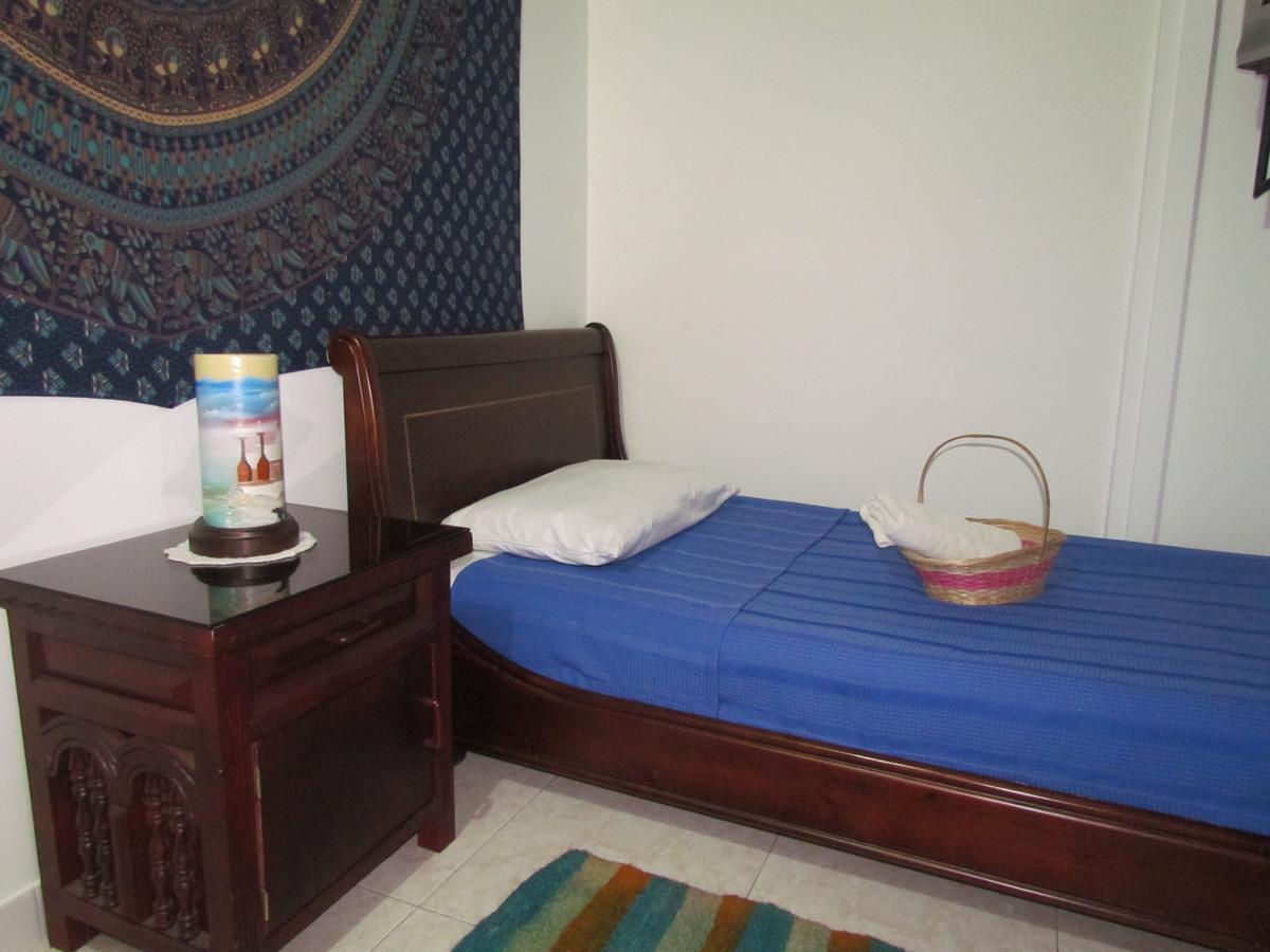 Como En Casa! Restaurante Y Hostal โบโกตา ภายนอก รูปภาพ