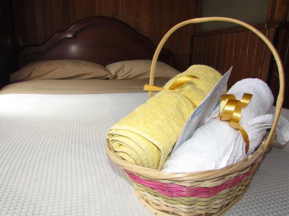 Como En Casa! Restaurante Y Hostal โบโกตา ภายนอก รูปภาพ